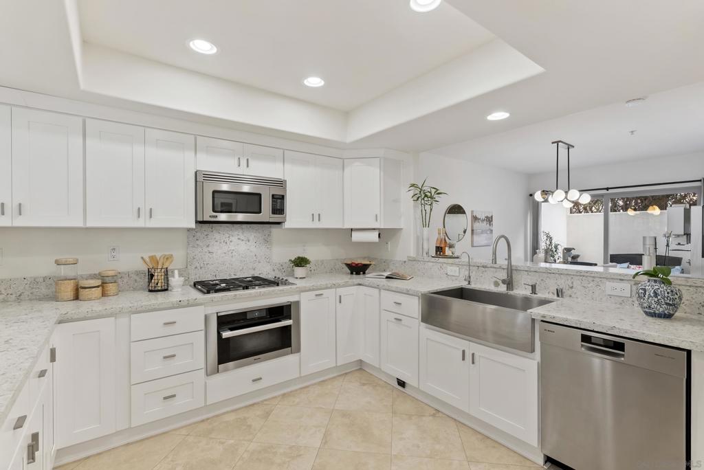 7520 Draper Ave - photo 9