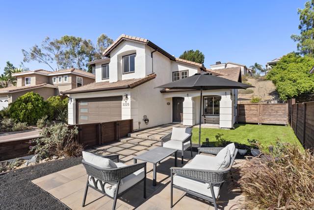 Detail Gallery Image 2 of 46 For 2225 Baxter Canyon Dr, Vista,  CA 92081 - 3 Beds | 2/1 Baths