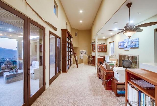 13037 Yerba Valley Way, Lakeside CA: https://media.crmls.org/mediaz/041c5a43-84ce-4e1e-9caf-3f5fb1b8077d.jpg
