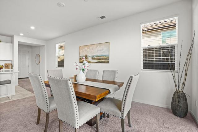 8189 Scrimshaw Way, Sacramento CA: https://media.crmls.org/mediaz/041cb647-f734-4c44-b04f-48c78e98e75c.jpg