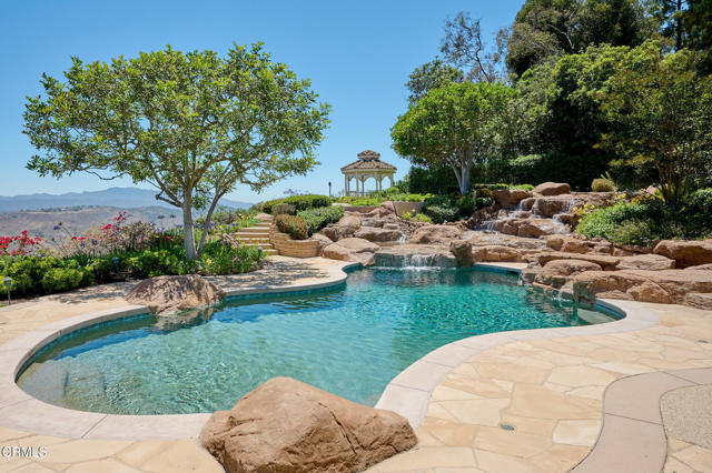 11848 Presilla Road, Camarillo CA: https://media.crmls.org/mediaz/041d5389-d68c-4a7d-b57f-e3a4904f5bc3.jpg