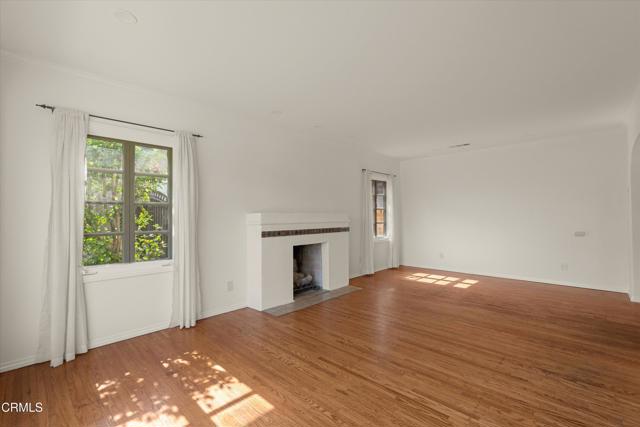 Detail Gallery Image 5 of 27 For 1747 Oakwood St, Pasadena,  CA 91104 - 3 Beds | 2 Baths