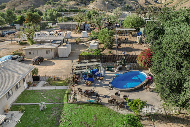 11270 Dominica Avenue, Lakeview Terrace CA: https://media.crmls.org/mediaz/041f0f3c-c639-4704-94a7-91c4ca788fc6.jpg
