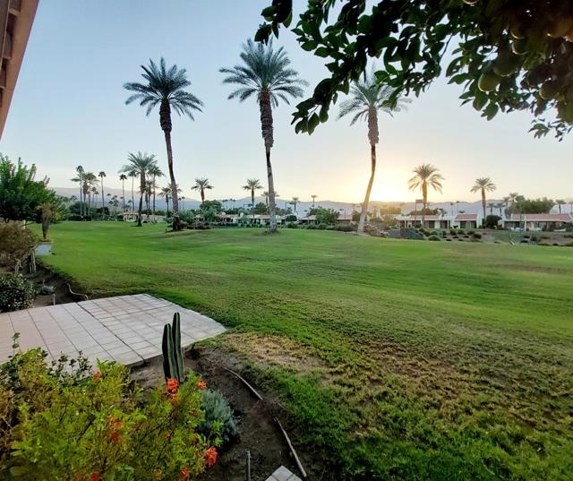 45885 Algonquin Circle, Indian Wells CA: https://media.crmls.org/mediaz/04200c4b-f456-4faf-b7e1-a3905732900a.jpg