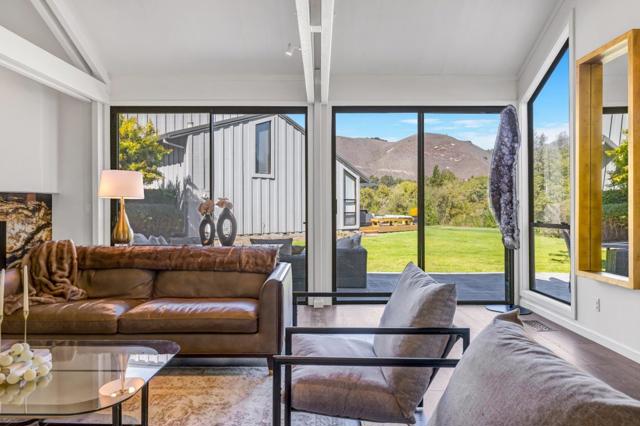 28069 Heron Court, Carmel Valley CA: https://media.crmls.org/mediaz/042053bf-8d88-45f0-9e82-ccda70d87688.jpg