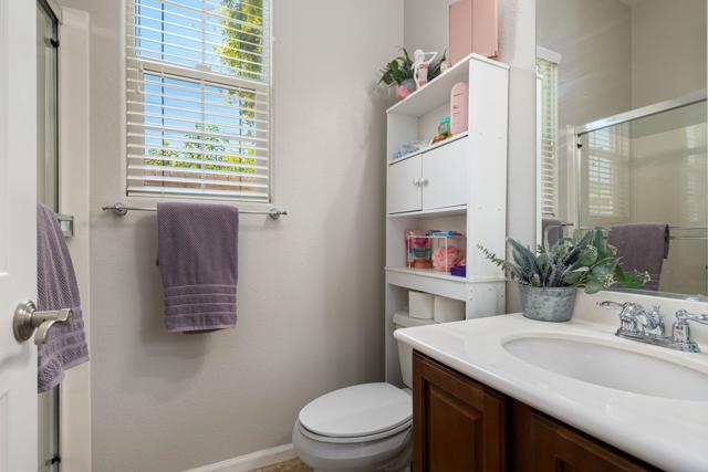 40844 Piazza Del Paradiso, Indio CA: https://media.crmls.org/mediaz/0421200a-1712-40e5-b252-815ed758d3d2.jpg
