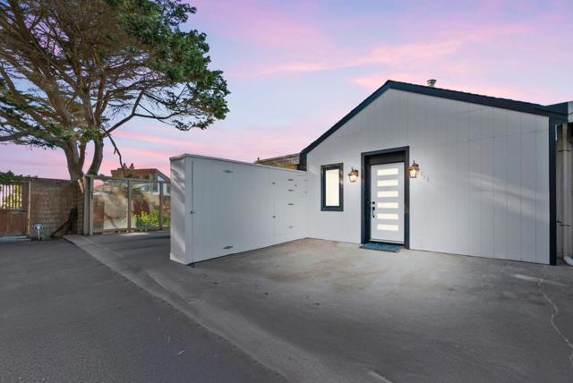 476 Oceanview Drive, La Selva Beach CA: https://media.crmls.org/mediaz/042204e9-fbf1-4f54-9e46-c105ad93f006.jpg