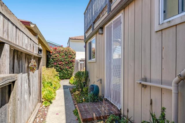 390 36th Avenue, Santa Cruz CA: https://media.crmls.org/mediaz/0422b271-6251-4344-880f-433436f67583.jpg