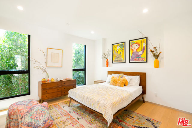 619 N Harper Avenue, Los Angeles CA: https://media.crmls.org/mediaz/04241677-2dac-4f88-8867-a8b9ae0316b4.jpg