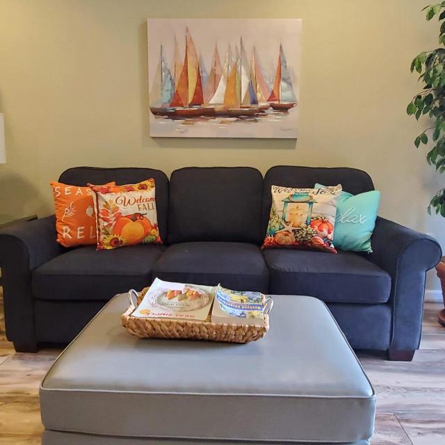 22 Seascape Resort Drive, Aptos CA: https://media.crmls.org/mediaz/0424733a-ada2-446c-84a3-3db0d97ea703.jpg