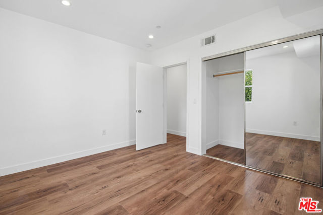 6336 Beck Avenue, 2 photo 9