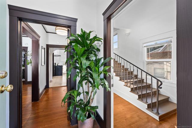 2445 47 A Street, San Diego CA: https://media.crmls.org/mediaz/04250307-7ebc-41c9-a70c-625df7ccf917.jpg