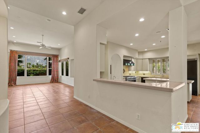 1347 Culver Place, Palm Springs CA: https://media.crmls.org/mediaz/0426fda2-bacc-4d27-b967-2453d7596be5.jpg