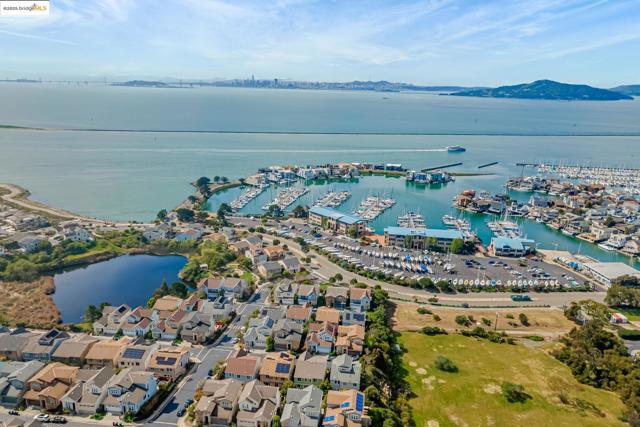 104 Seacliff Court, Richmond CA: https://media.crmls.org/mediaz/042705fe-644a-49e0-90cd-ebfbc4a5a05b.jpg