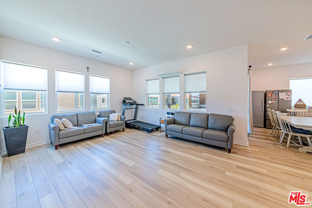 27457 Flycatcher Place, Valencia CA: https://media.crmls.org/mediaz/042736f8-0bfb-45e2-a6ba-fa5763a3d758.jpg