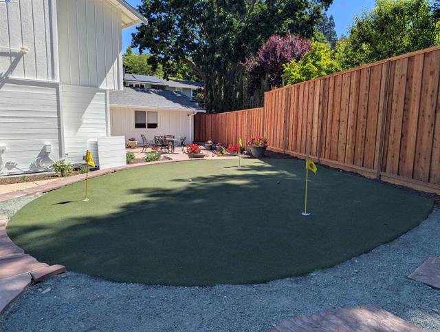 324 Merrilee Place, Danville CA: https://media.crmls.org/mediaz/0427f325-02a5-41e5-ade9-56b5e9f6429e.jpg