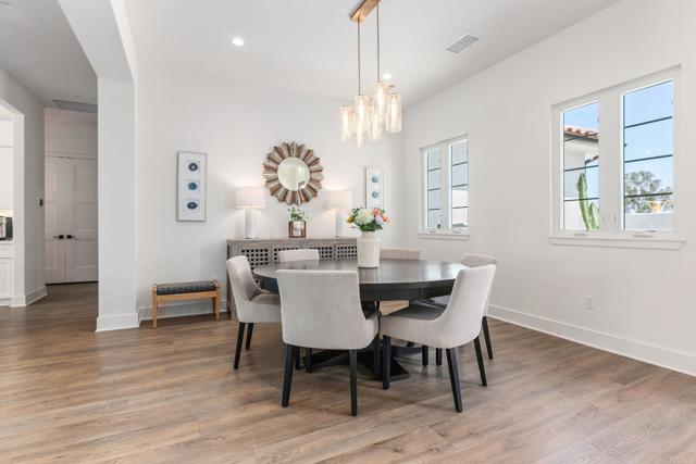 2630 Vistosa Place, Carlsbad CA: https://media.crmls.org/mediaz/042879e1-1cb9-4b26-a9dc-98391969e51a.jpg