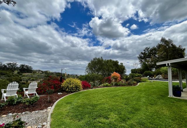 6065 Cielo Vista Court, Camarillo CA: https://media.crmls.org/mediaz/042885e0-0450-480d-8047-5c2cc648eb79.jpg