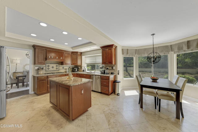 Kitchen Eating Area