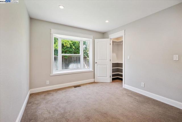 3186 Berkshire Ct, Pleasanton CA: https://media.crmls.org/mediaz/04299852-7090-4cca-b2a1-f6c77cd18948.jpg