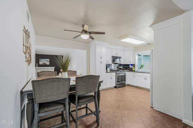 Detail Gallery Image 8 of 36 For 1892 Dunnigan St, Camarillo,  CA 93010 - 3 Beds | 2 Baths