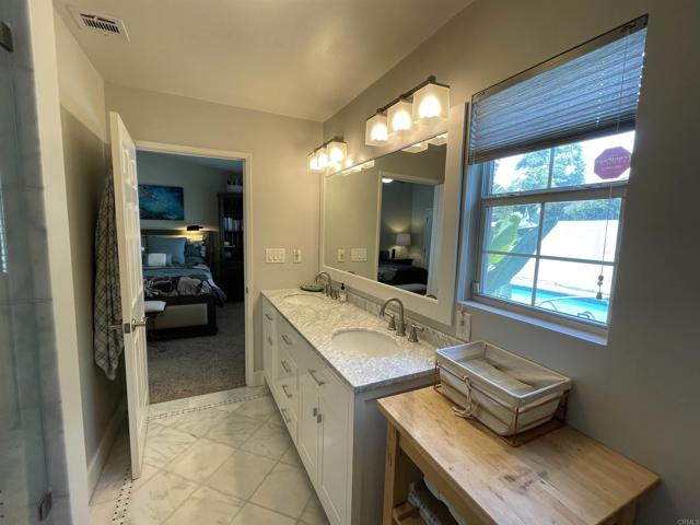Detail Gallery Image 28 of 56 For 6860 Whitaker Ave, Lake Balboa,  CA 91406 - 3 Beds | 2 Baths