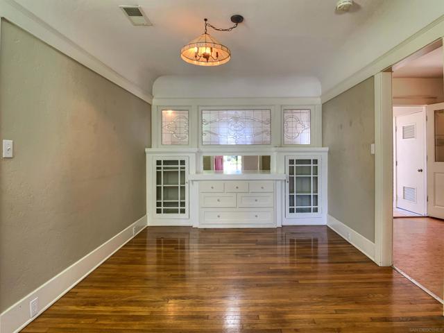 4193 4th Ave San Diego, CA 92103, San Diego CA: https://media.crmls.org/mediaz/042a5150-2ad1-4a5b-9c75-0132c1692269.jpg