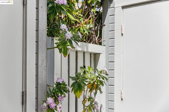 3422 Sunleaf Way, Richmond CA: https://media.crmls.org/mediaz/042a8145-b0f5-4e3f-be4f-8f9fdde717ed.jpg