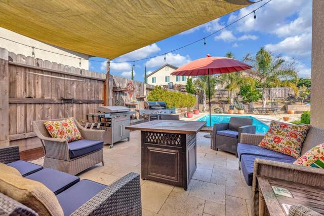 1667 Santana Ranch Drive, Hollister CA: https://media.crmls.org/mediaz/042ae976-30cf-4ace-aa86-88c50e62f229.jpg