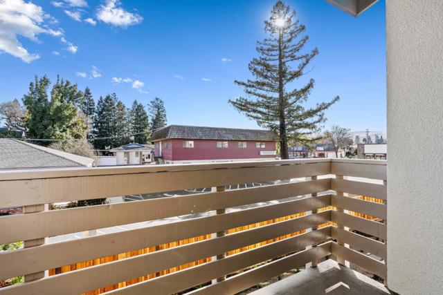 939 Woodside Road, Redwood City CA: https://media.crmls.org/mediaz/042b1118-9124-425b-bc99-ae74349259f9.jpg