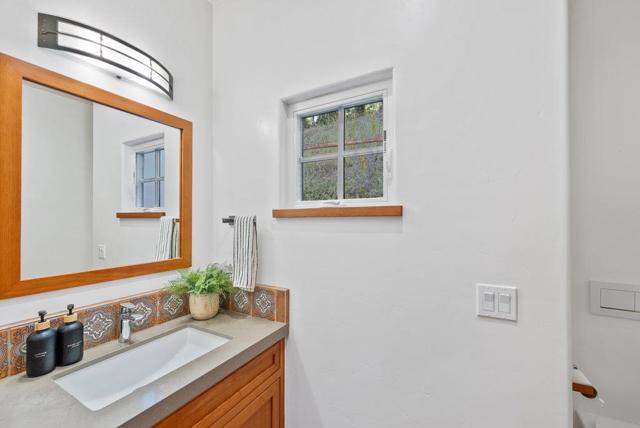 105 Zanzibar Drive, Aptos CA: https://media.crmls.org/mediaz/042ca1ba-1a66-4b7b-b0d7-8c7ef1864f4e.jpg