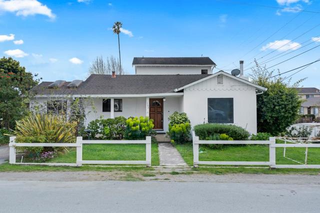 102 Dick Phelps Road, Watsonville CA: https://media.crmls.org/mediaz/042cee11-4f96-4bd0-b7af-9311418463c4.jpg