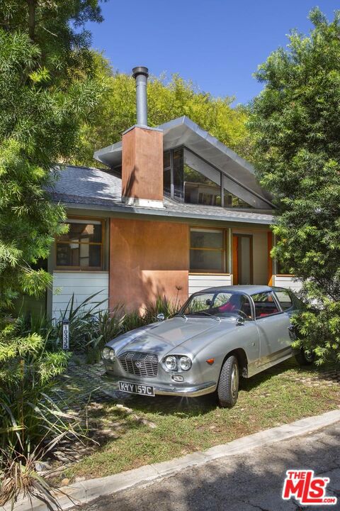 Drew Fenton | 10335 Oletha Lane Los Angeles CA | MLS: 7455546 Drew Fenton | 10335 Oletha Lane Los Angeles CA | MLS: 7455546