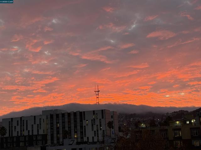 1515 15Th St, San Francisco CA: https://media.crmls.org/mediaz/042d6f9f-f3f5-495e-bf5b-6044e2e2539c.jpg