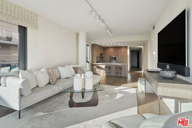 1755 Ocean Avenue, Santa Monica CA: https://media.crmls.org/mediaz/042dc2ce-c8dc-42e4-8669-dd8a8d403aa8.jpg