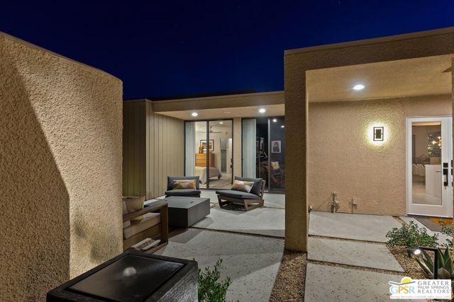 1845 S La Paloma, Palm Springs, CA 92264