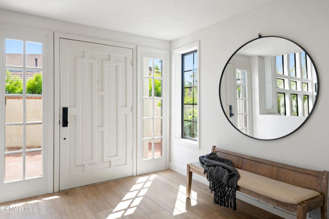 4212 Par Five Drive, Westlake Village CA: https://media.crmls.org/mediaz/042ea864-05eb-4a9c-84f5-2420c5faec7f.jpg