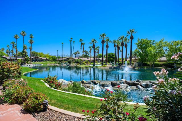 162 Lost River Drive, Palm Desert CA: https://media.crmls.org/mediaz/042eb51e-92c3-450a-a2f8-3f2699d788b4.jpg