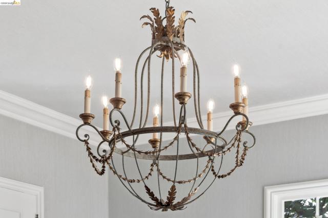 Image 16 of 60 For 906 Paramount Rd