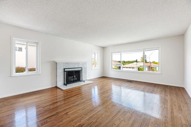 417 36th Avenue, San Mateo CA: https://media.crmls.org/mediaz/042fdc46-95de-43b2-a851-2ef42fef4b51.jpg