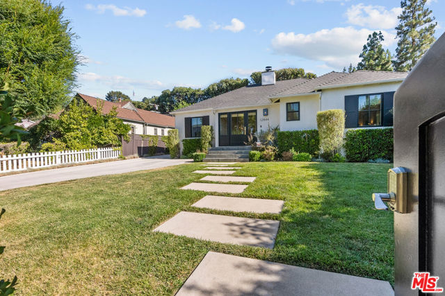12844 Halkirk Street photo 3