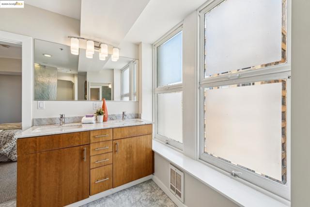 1615 Broadway, Oakland CA: https://media.crmls.org/mediaz/0431263a-38aa-43da-82d4-e13e8e21fc31.jpg