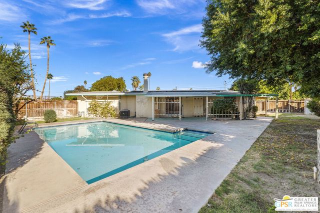 74127 Velardo Drive, Palm Desert CA: https://media.crmls.org/mediaz/0431925e-7085-494e-a4a4-9769ae71f177.jpg