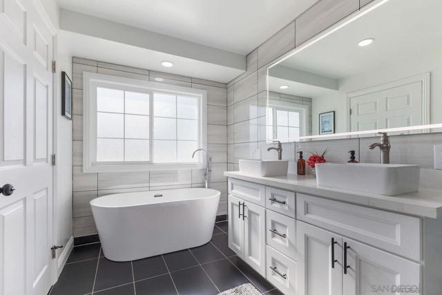 Image 23 of 62 For 9431 Lilac Rd