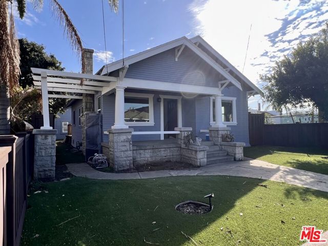 669 W Sepulveda Street, San Pedro CA: https://media.crmls.org/mediaz/0432b982-5897-435e-9042-aa454f94c3dc.jpg