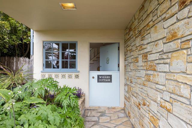 0 Carmelo 5 SE Ocean Avenue, Carmel CA: https://media.crmls.org/mediaz/0432df50-c867-4e0e-822e-57aafc1701e8.jpg