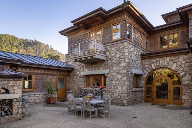 72 Fern Canyon Road, Carmel CA: https://media.crmls.org/mediaz/0432f64c-3c40-4a7c-aae1-4cf380449826.jpg