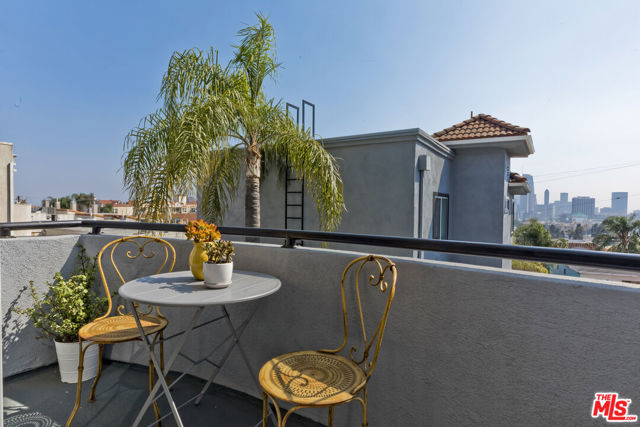 1007 Figueroa Terrace, Los Angeles CA: https://media.crmls.org/mediaz/04336407-dc3f-4969-8443-006210078bee.jpg