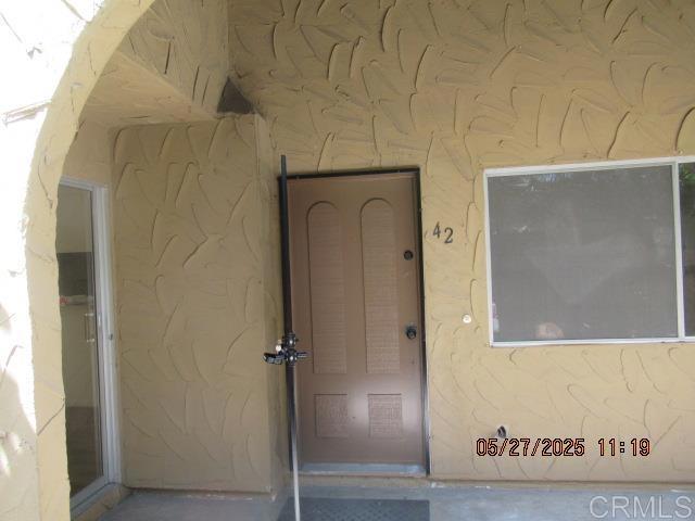 1450 Melrose Avenue, Chula Vista CA: https://media.crmls.org/mediaz/04336636-8b3e-45c4-bc14-5ee50bfb3350.jpg