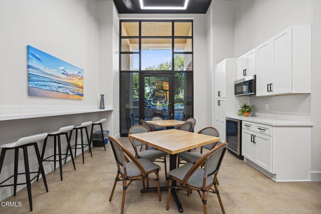 130 N Garden Street, Ventura CA: https://media.crmls.org/mediaz/043378e4-1878-41bd-93f7-3f919c8d800a.jpg